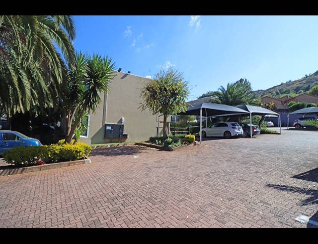 1 BEDROOM TOWNHOUSE FOR SALE IN BRUMA